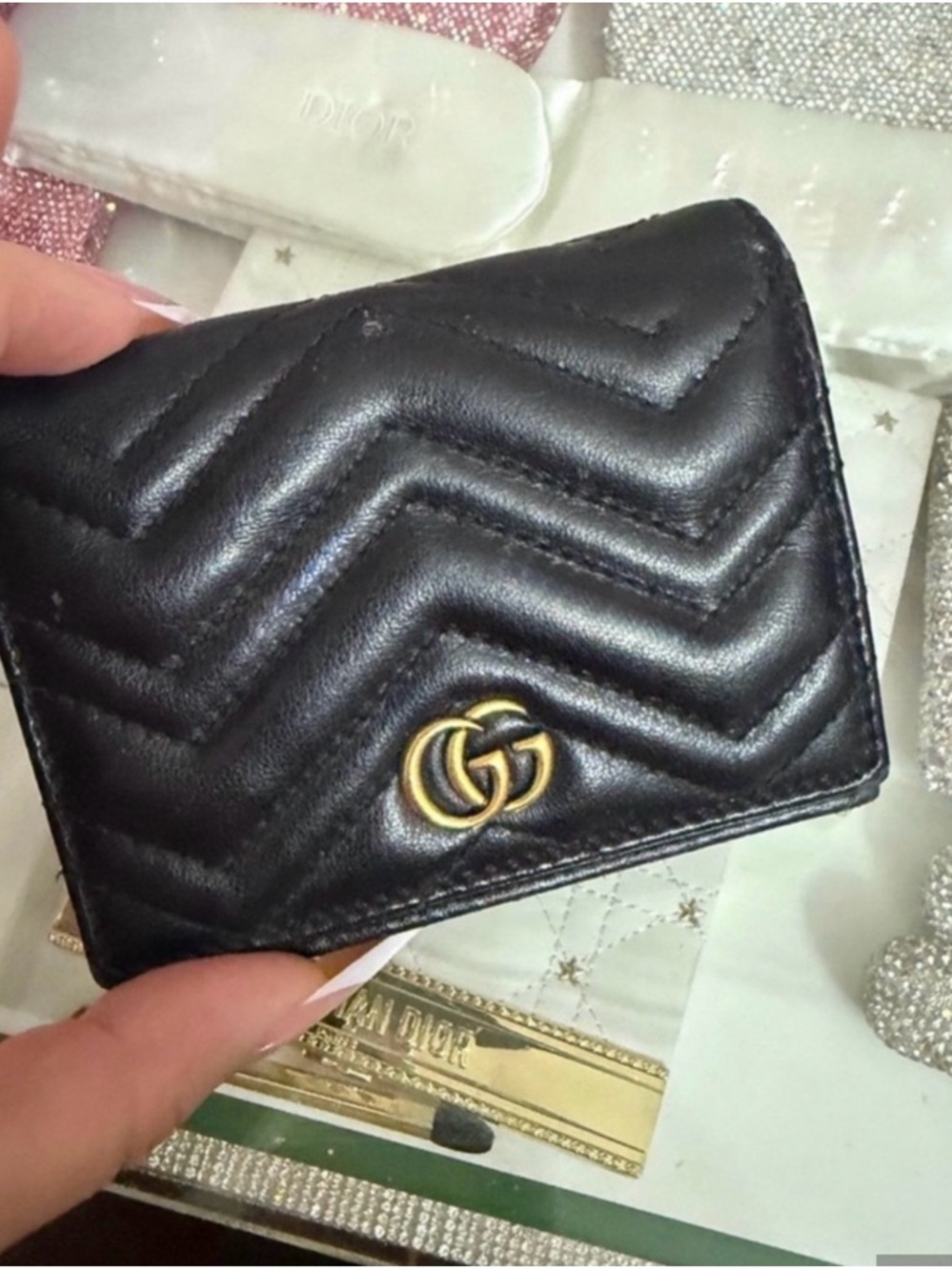 Authentic GG MARMONT CARD CASE WALLET
Used in good condition